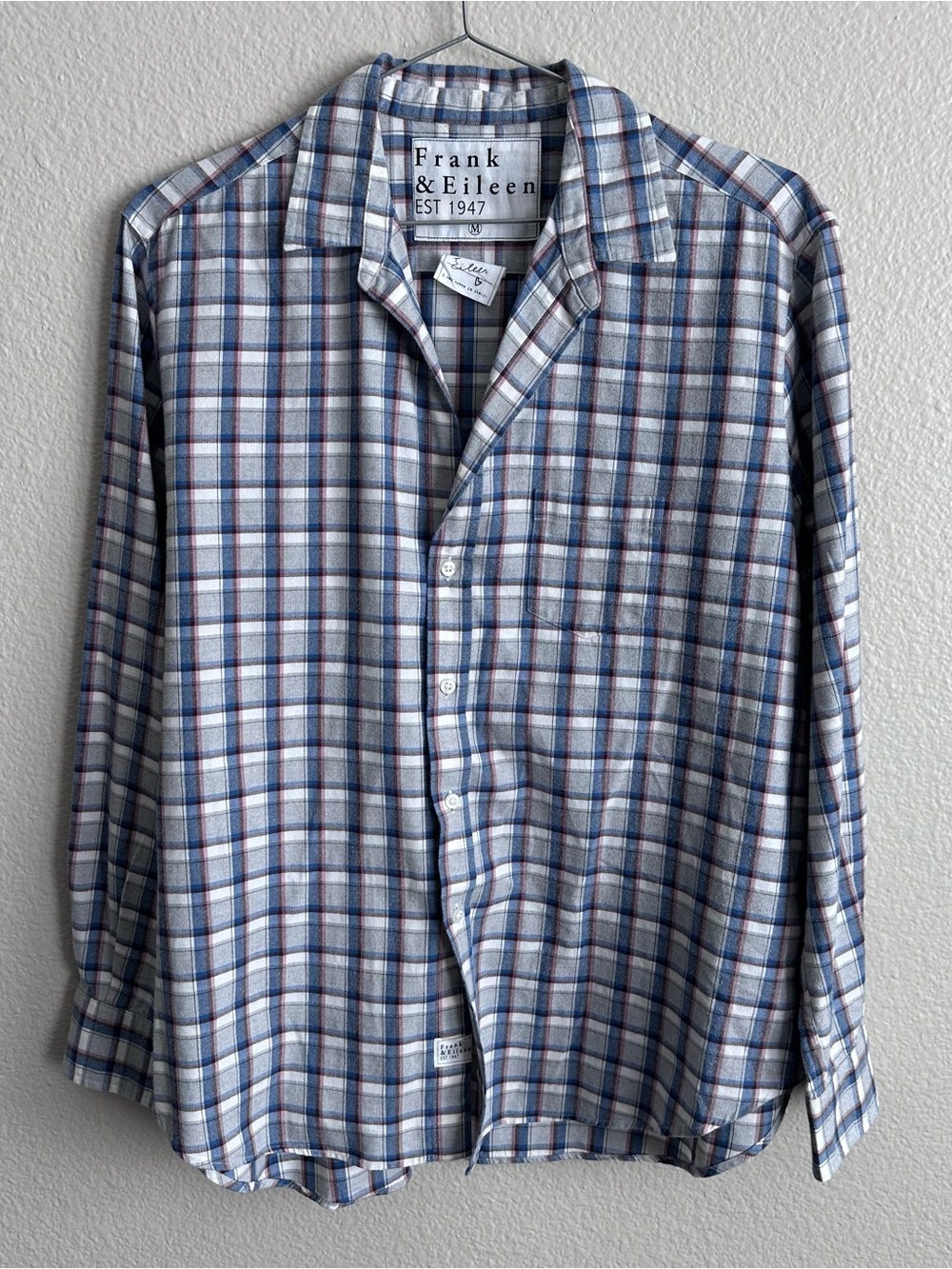 Frank & Eileen Relaxed Button-Up Shirt Plaid Blue & White Medium